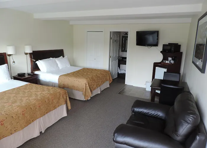 Bayshore Waterfront Inn