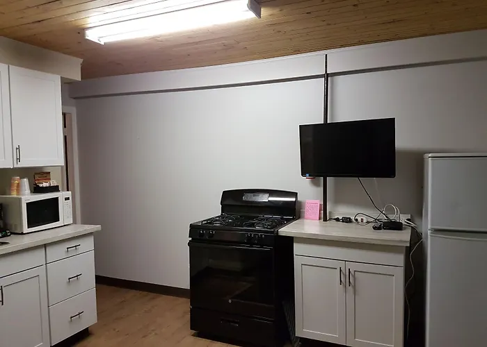 Holiday Motel & Rv Resort