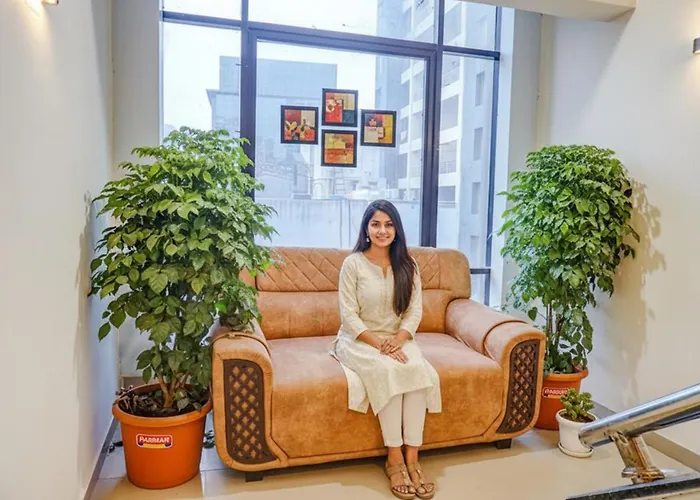 Fabhotel Tan Square - Nr Eon It Park Pune