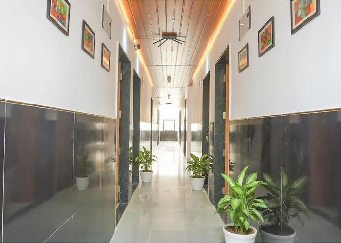 Fabhotel Prime Esta Inn - Nr Twin Tower, Viman Nagar