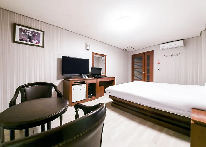 Gyeongpo Soo Hotel