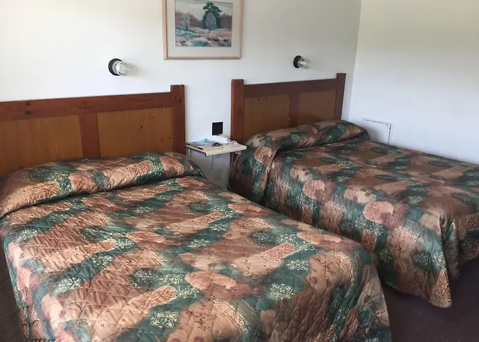Pleasant Manor Motel