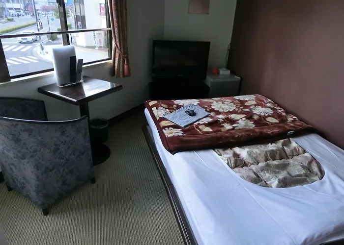 Biz Hotel Shiojiri Ekimae