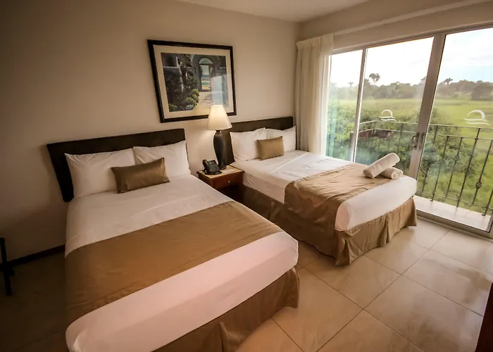 Beachfront Hotel Tramonto