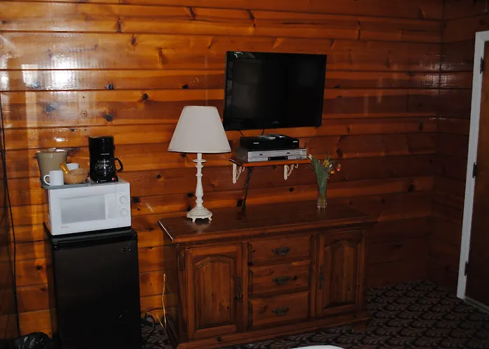 Daunts Albatross Motel