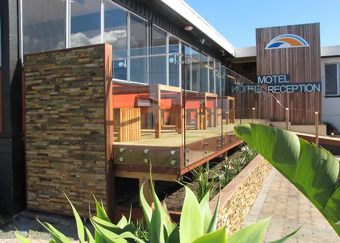 Top Of The Town Motor Inn
