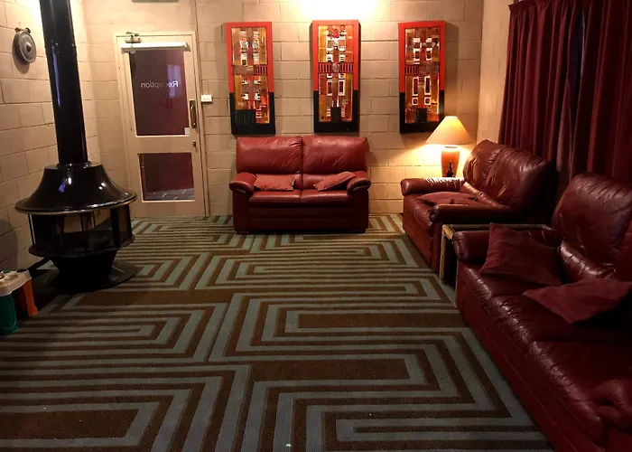 Cottonwood Lodge