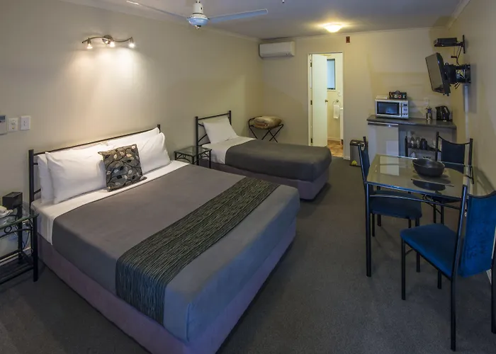 Gateway Motor Inn