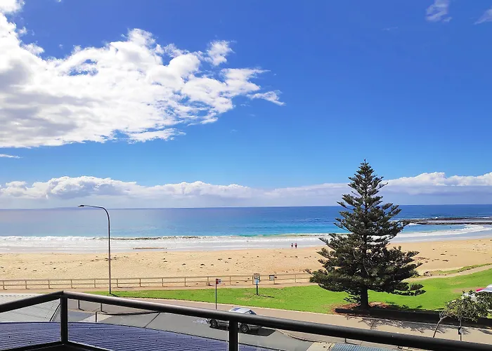 Beach House Mollymook