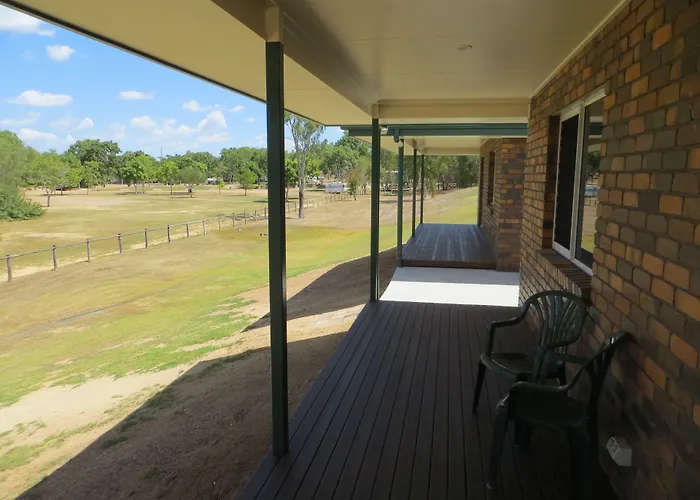 Heritage Lodge Motel