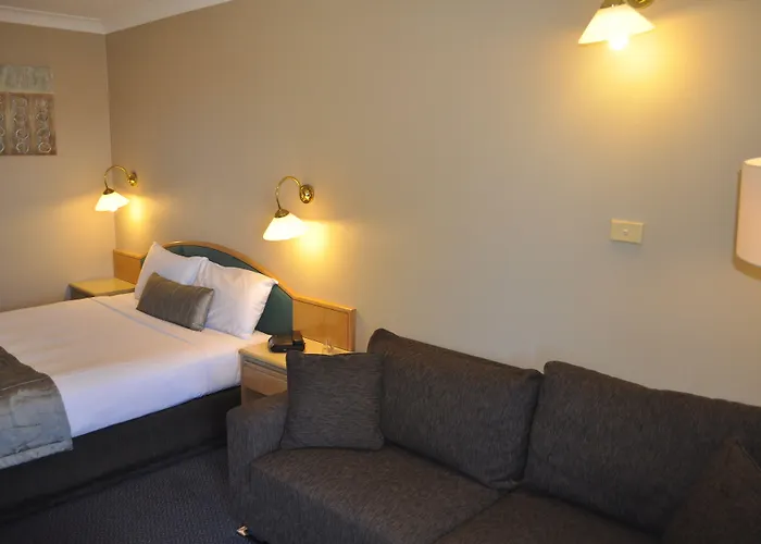 In Town Motor Inn