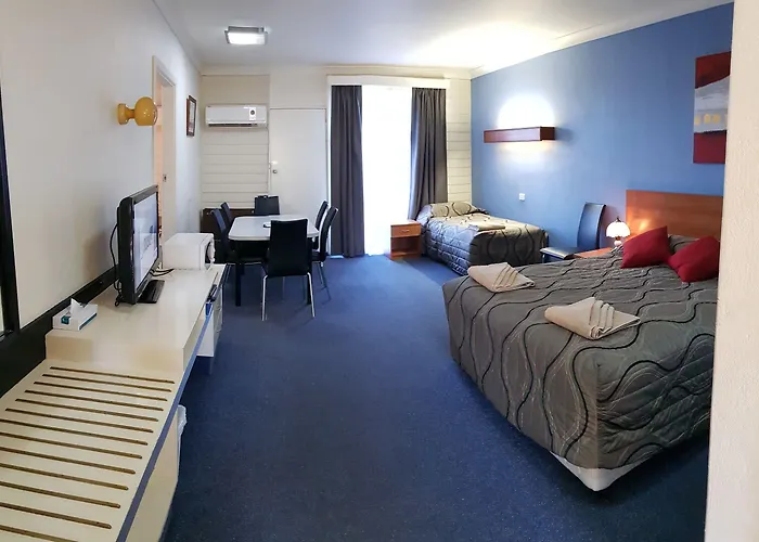 Amber Court Motor Inn