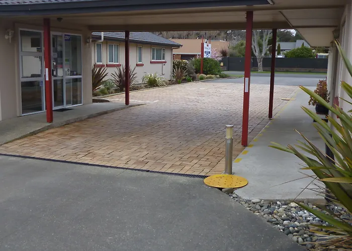 Heritage Court Motel