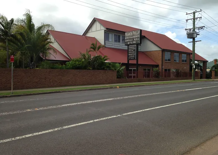 Francis Phillip Motor Inn And The Lodge
