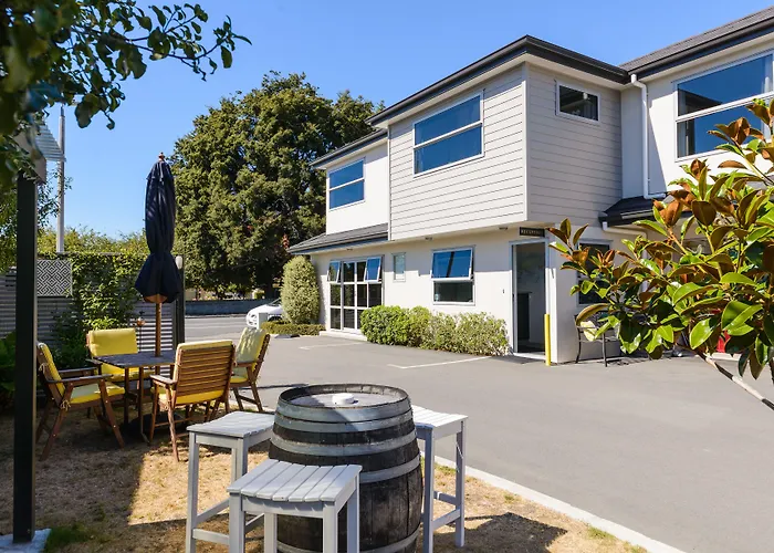 Ellena Court Motel