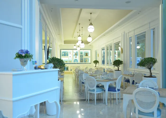 Noor Hotel