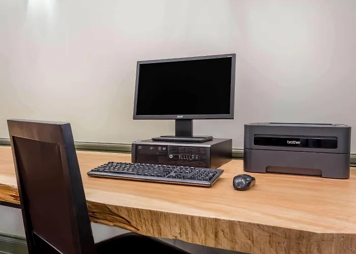 Ramada By Wyndham Hinton