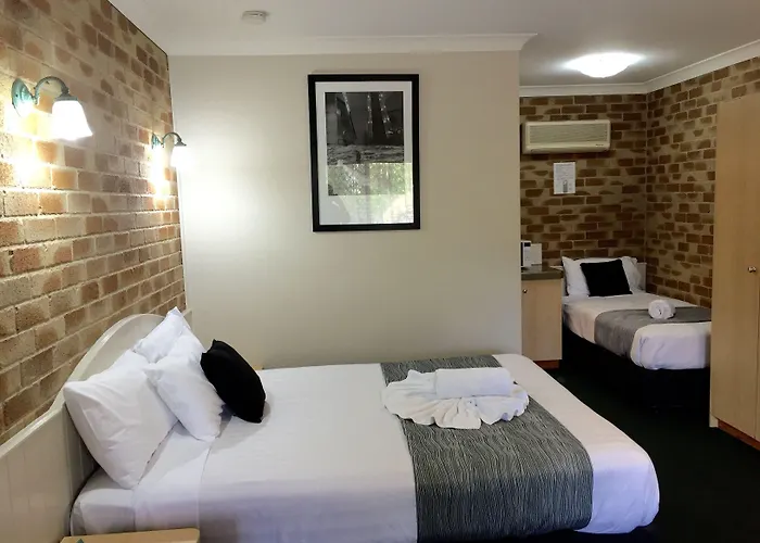 Country Gardens Motor Inn