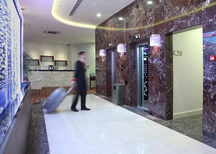 Hotel Senbayrak City