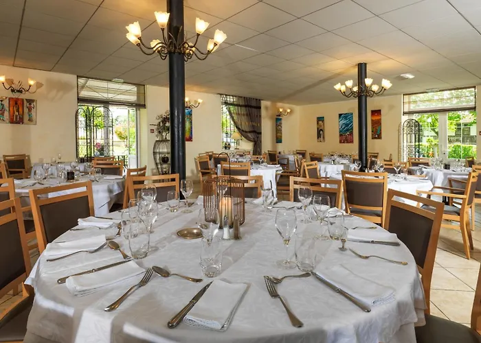 Logis Hotel Restaurant Les Minotiers