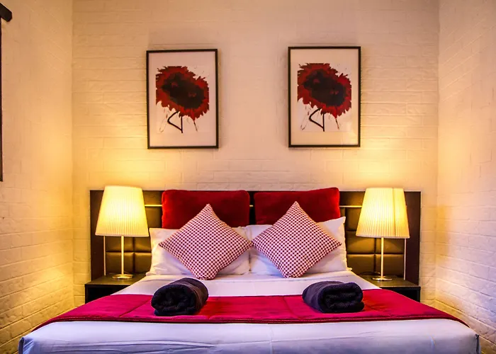 Ascot Budget Inn & Residences