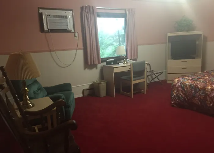 Carlinvilla Motel