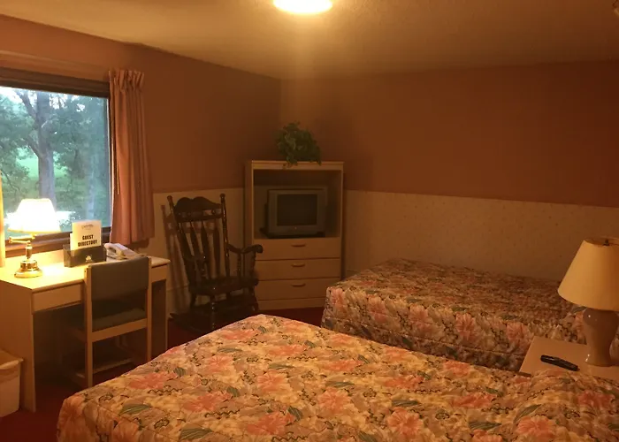 Carlinvilla Motel