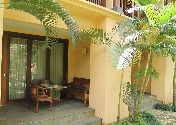Laras Asri Resort & Spa