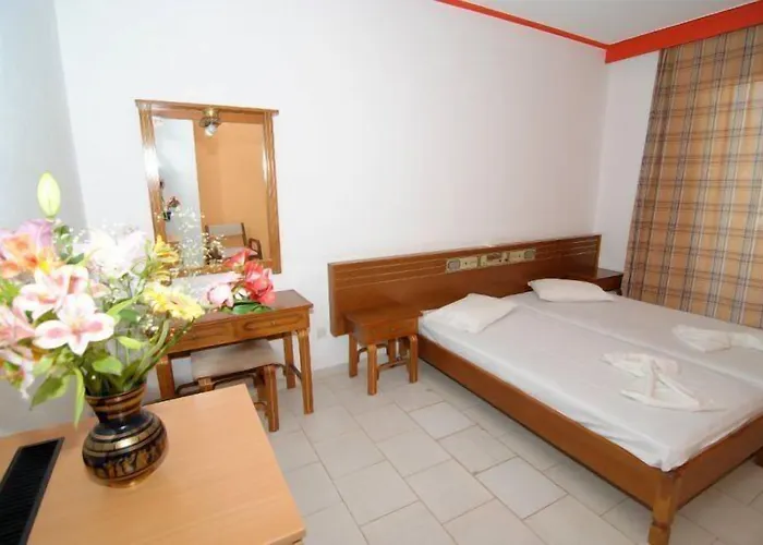 Iris Hotel