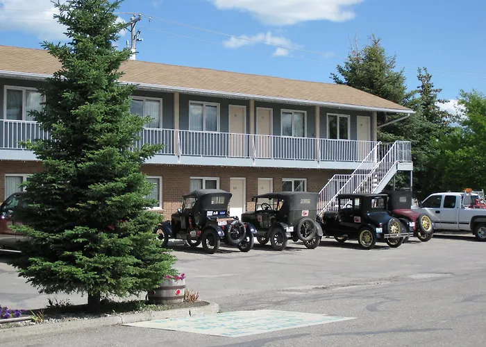 Econo Lodge Inn & Suites Pincher Creek