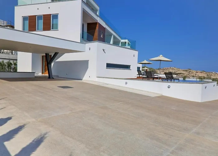 Sea Pearl Seaview Villa - Oriana