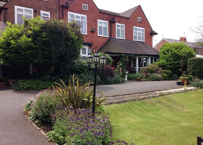 Barons Court Hotel