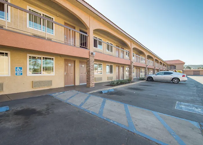 Industry Inn & Suites