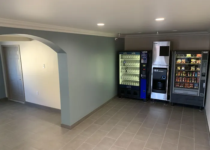 Industry Inn & Suites