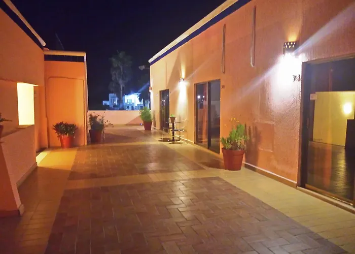Los Jitos Hotel & Suites