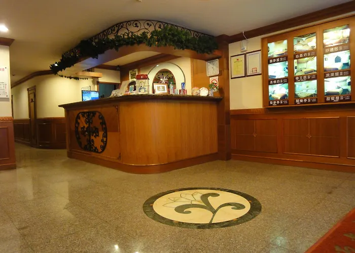 Hua Yue Hotel