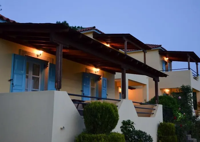 Hotel Dina - Ξενοδοχείο Ντινα