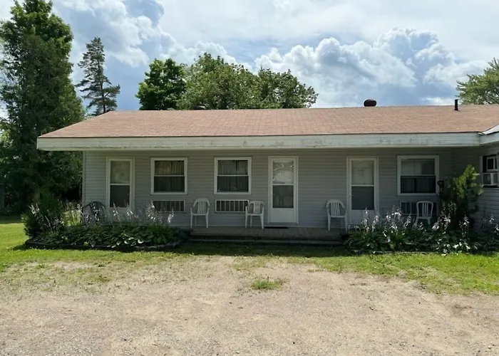 Holiday Motel