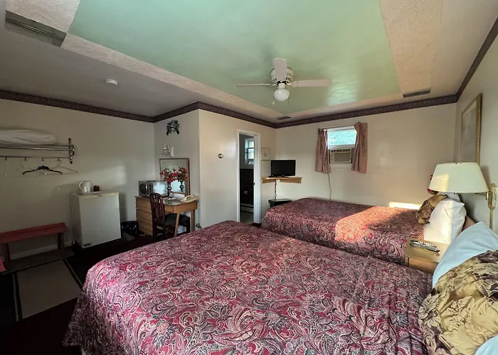 Holiday Motel