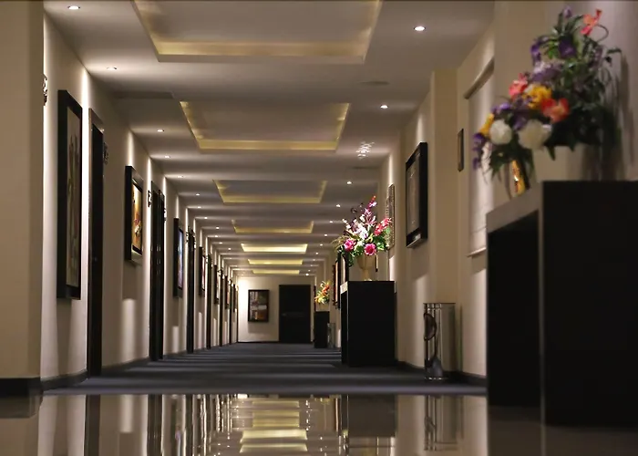 Hotel Two Select