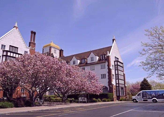 Montauk Manor