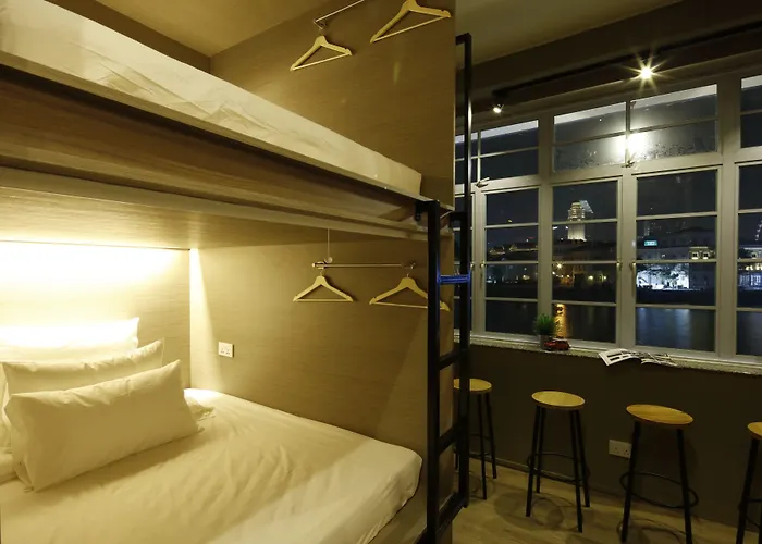 Beat. Capsule Hostel @ Boat Quay