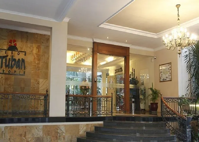 Resor Tuban Tropis