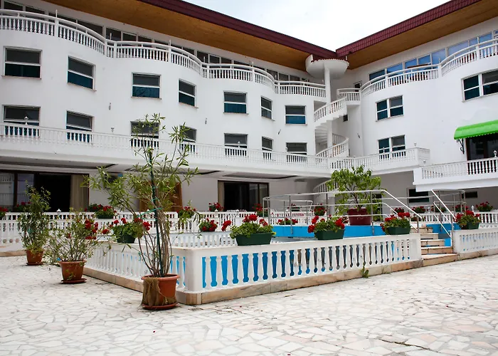 Hotel Cornul Vanatorului