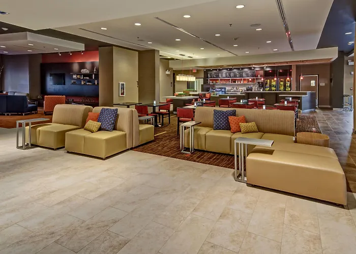 Courtyard By Marriott Westbury Long Island