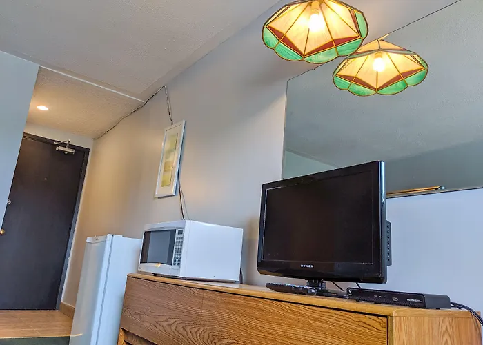 Skyline Motel