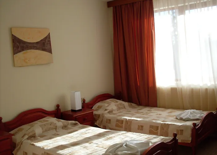 Elina Hotel