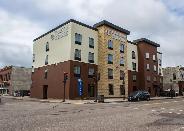 Cobblestone Hotel & Suites - Chippewa Falls
