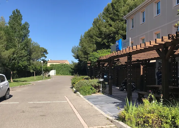 Logis Hotel De Port D'Alon - St Cyr Sur Mer