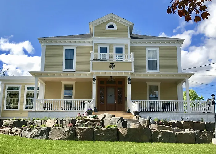 Tattingstone Inn